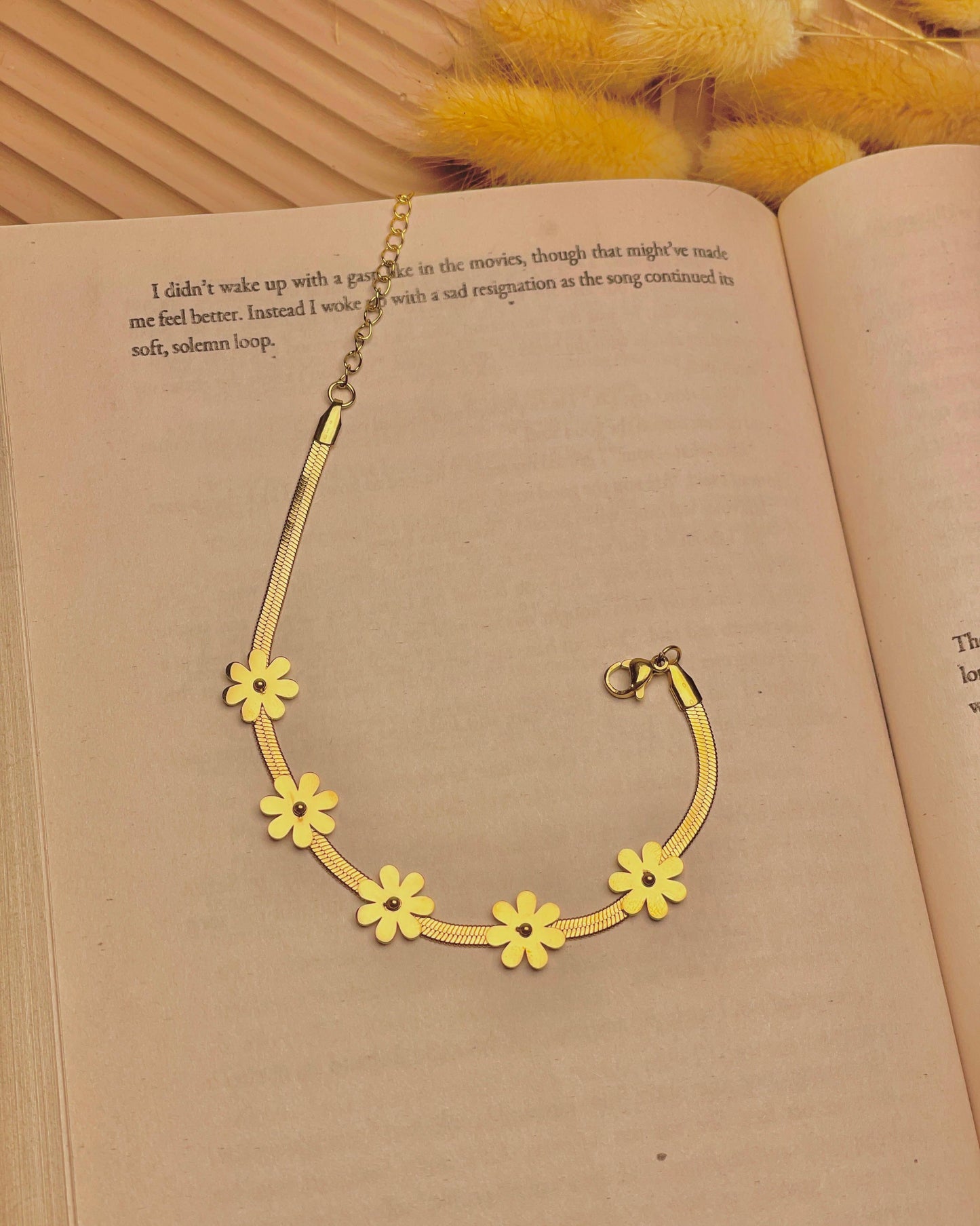 Tiny Bloom Bracelet